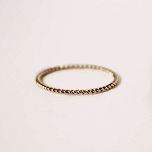 Twist gold simple ring